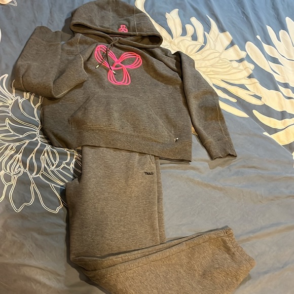 TNA sweat set - Picture 9 of 9